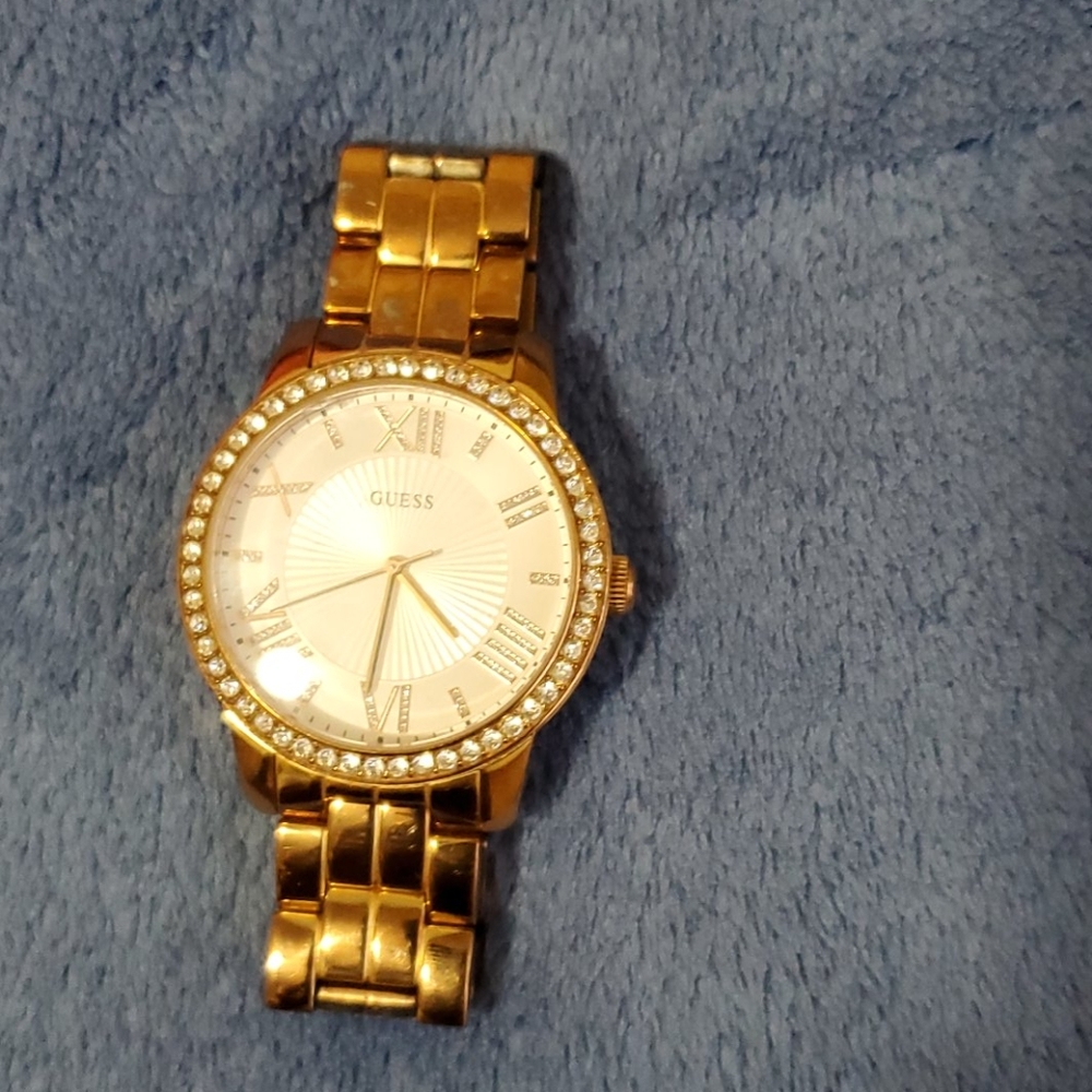 Guess crystal watch